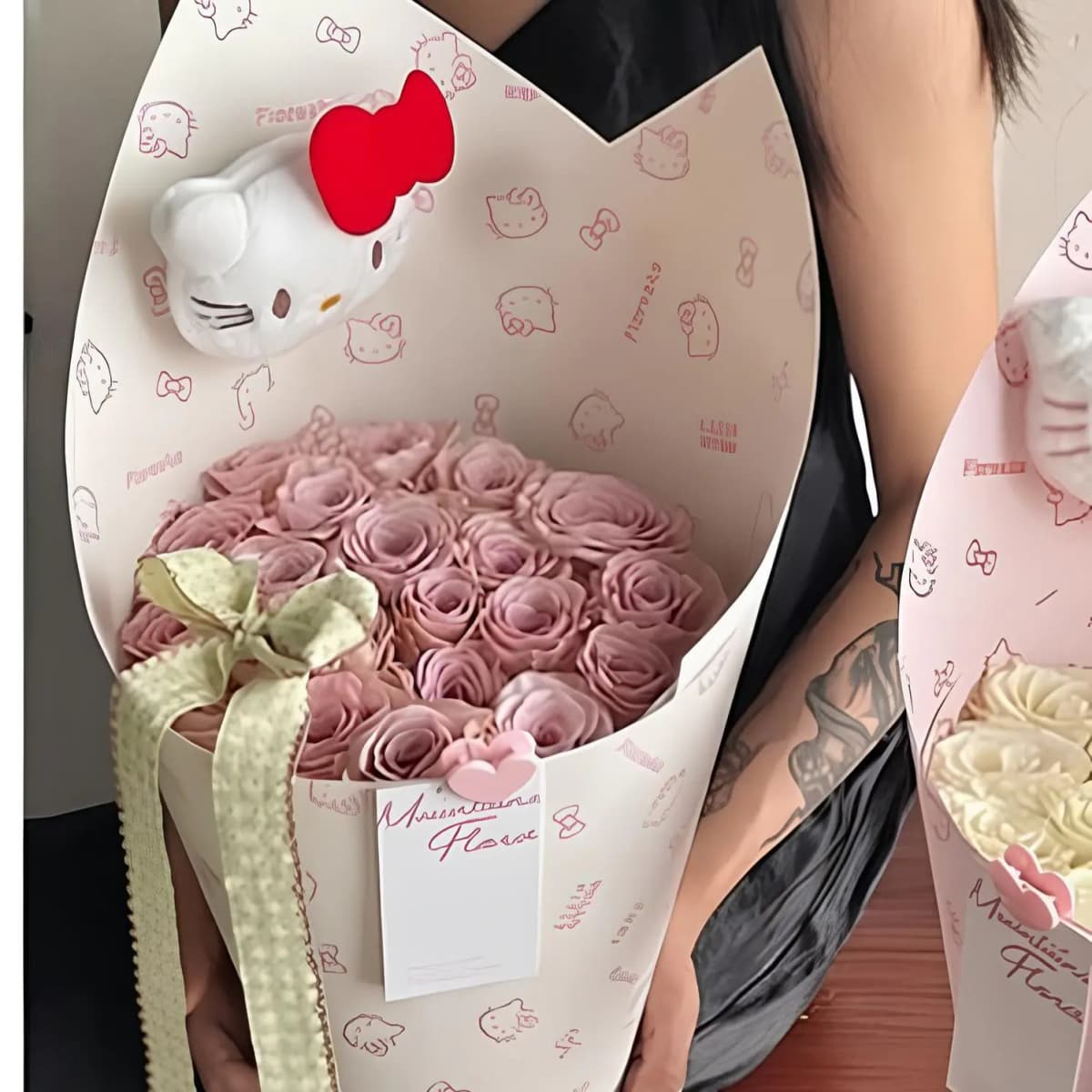 Giấy bìa cứng Hello Kitty Hotrend (Xấp 5 tờ)